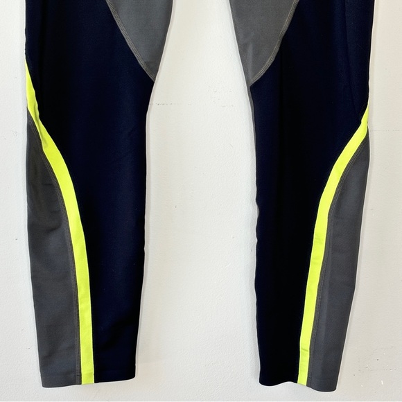 Athleta Black Yellow Olive Gray Green Spar Color Block 7/8 Tight Leggings Size M - Picture 5 of 12